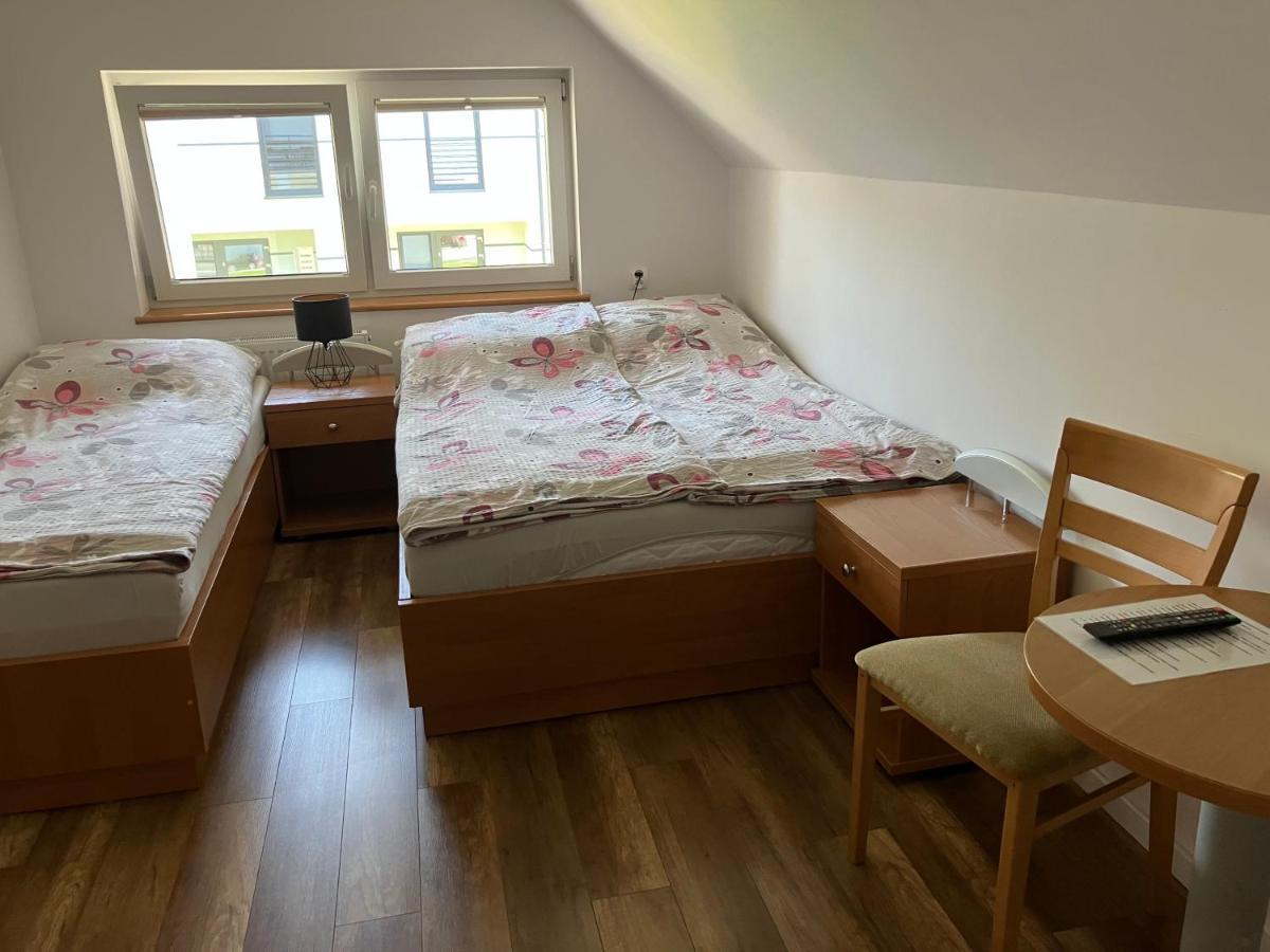 Agat Pokoje Goscinne Apartamenty Pobierowo Ngoại thất bức ảnh